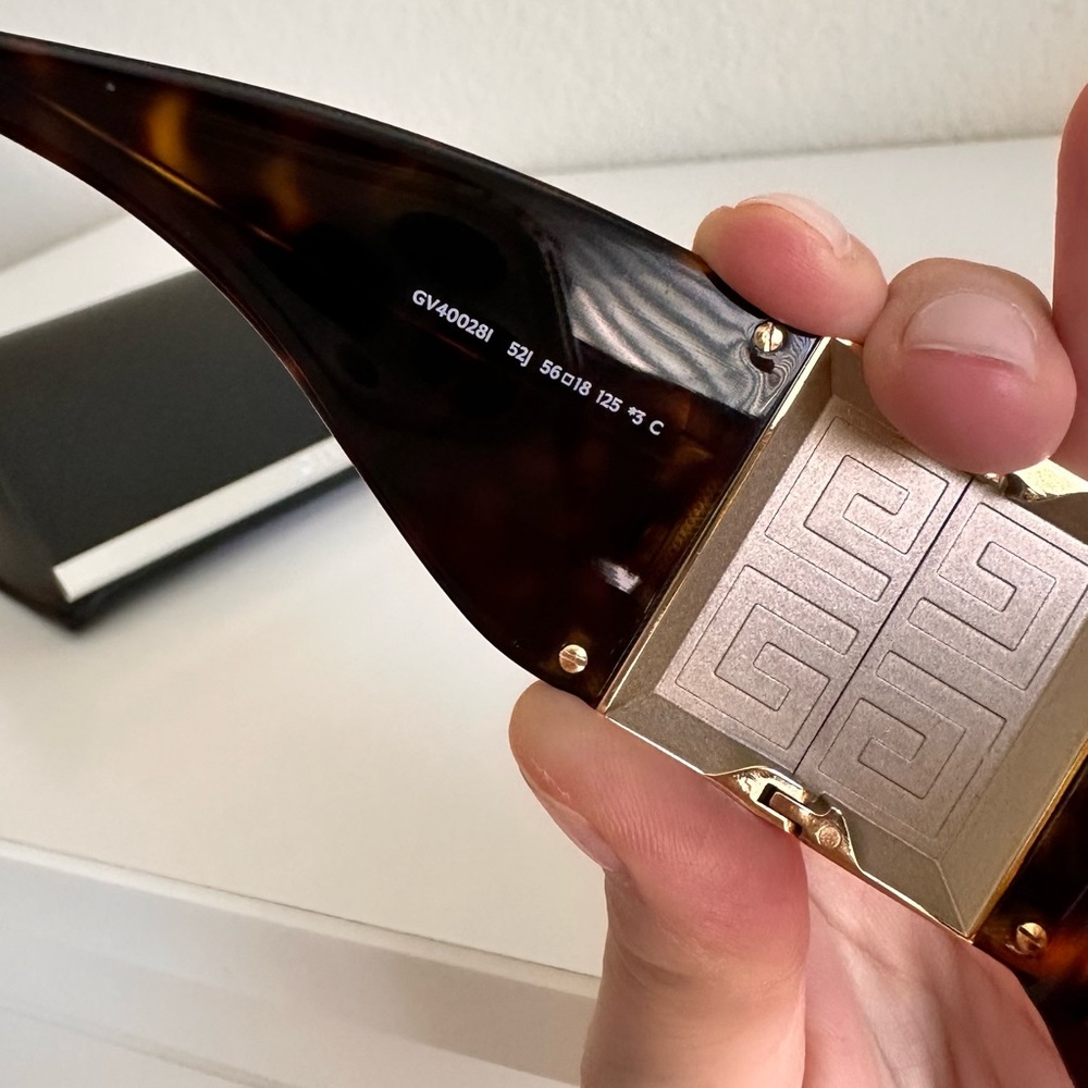 GIVENCHY GOLD LOGO BROWN SUNGLASSES. 4G 56MM Rectangular Sunglasses. - Picture 10 of 11
